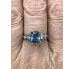 Кольцо серебряное с натуральным кварцем London blue Адалин (1417/1р QLB)