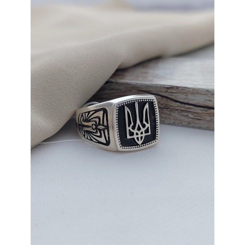 Печатка серебряная Герб Украины Трезубец с черной эмалью (520-3)