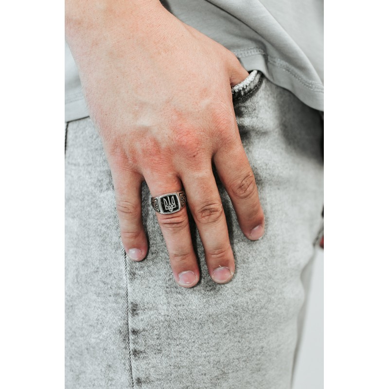 Печатка серебряная Герб Украины Трезубец с черной эмалью (520-3)