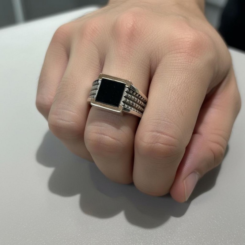 Печатка серебряная с золотом и ониксом (787з)