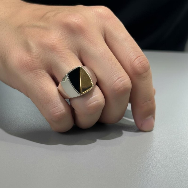 Печатка серебряная с золотом и ониксом (784з)