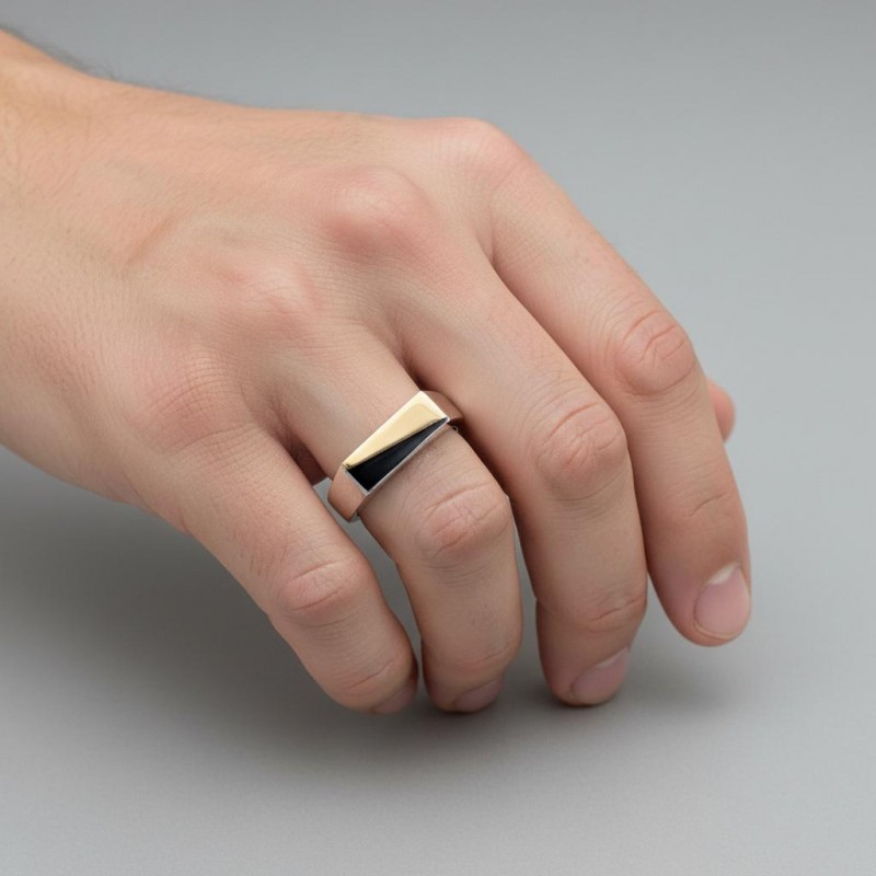 Печатка серебряная с золотом и ониксом (369з)