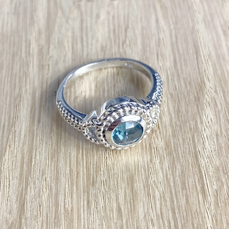 Серебряное кольцо SilverBreeze с натуральным топазом Лондон Блю (1655313) 18 размер