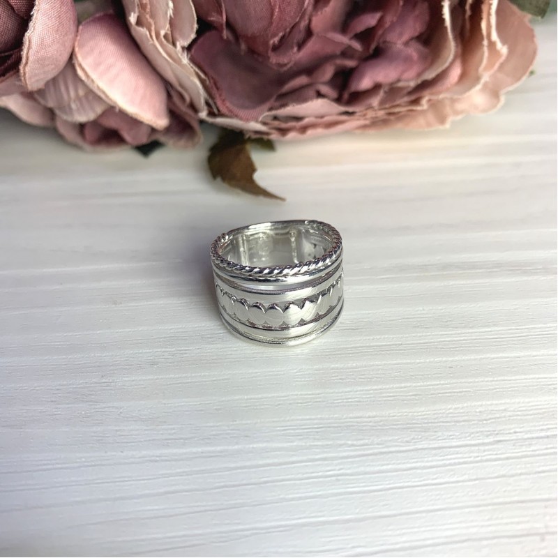 Серебряное кольцо SilverBreeze без камней (2066538) 16 размер